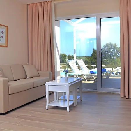 Sandy (adults Only) Hotell 5*